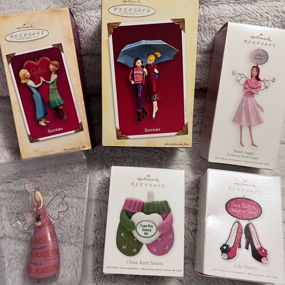 Hallmark Sisters Keepsake ornament - Picture 5 of 5